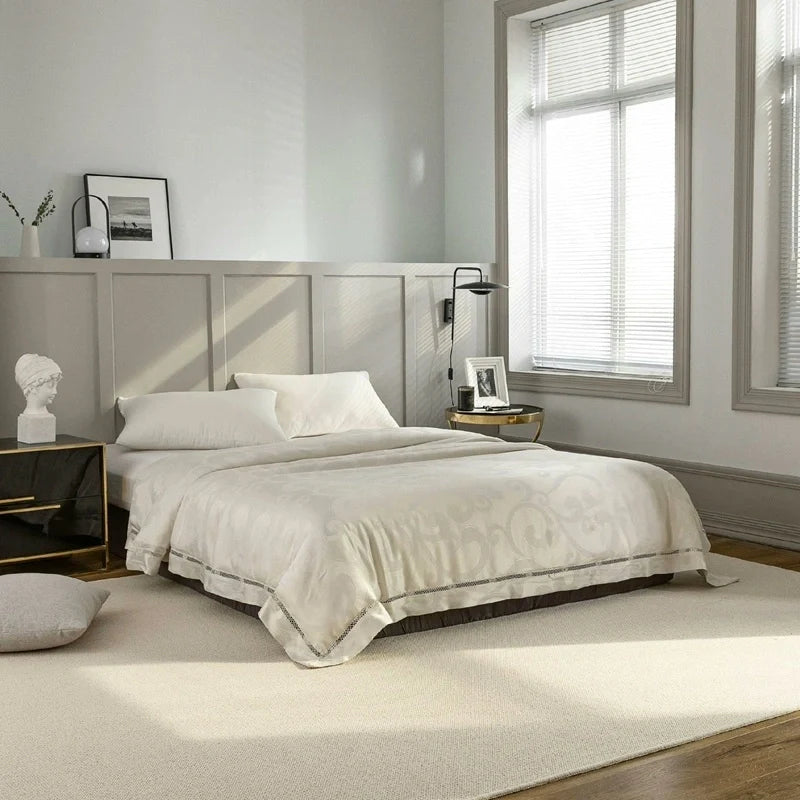 Luxury Hotel Bedding | Bvlgari Hotel Silk Quilt